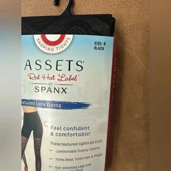 Assets Red Hot Label By Spanx Shaping Tights Textured Zig Zag Size 4 - Picture 2 of 3